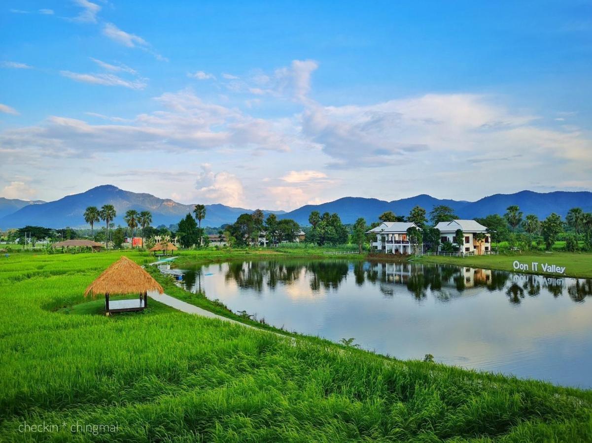 Oon Valley Farm Stay San Kamphaeng Екстер'єр фото